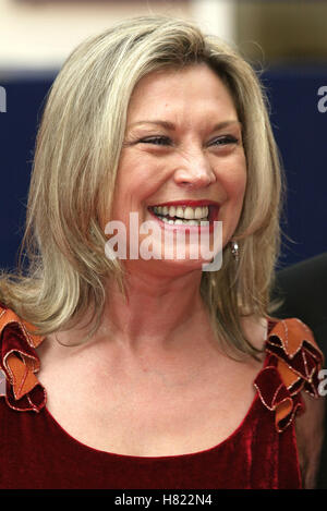 AMANDA REDMAN BAFTA TV AWARDS Theatre Royal Drury Lane London ANGLETERRE 20 Avril 2002 Banque D'Images