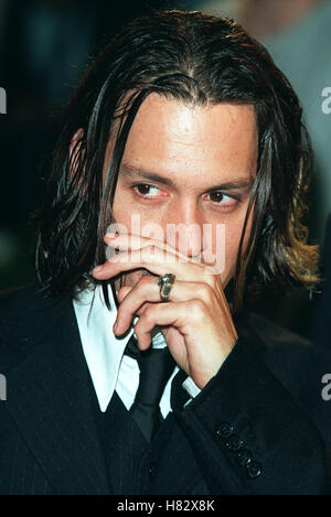 JOHNNY DEPP 'From Hell' FILM PREMIER LA HOLLYWOOD LA USA 17 Octobre 2001 Banque D'Images