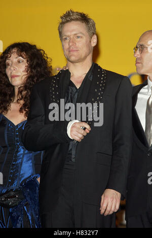 BRYAN ADAMS FESTIVAL DE CANNES 2002 FESTIVAL DU FILM DE CANNES CANNES FRANCE 19 Mai 2002 Banque D'Images