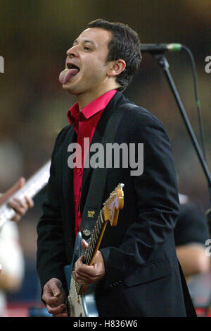 JAMES BRADFIELD PAYS DE GALLES V ITALIE FOOTBALL MATCH MILLENNIUM STADIUM Cardiff au Pays de Galles le 16 octobre 2002 Banque D'Images