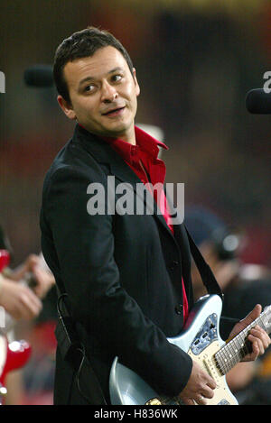 JAMES BRADFIELD PAYS DE GALLES V ITALIE FOOTBALL MATCH MILLENNIUM STADIUM Cardiff au Pays de Galles le 16 octobre 2002 Banque D'Images