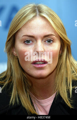 PATSY KENSIT SPECWEARER DE L'ANNÉE 2002 13 novembre 2002 Banque D'Images