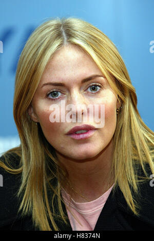 PATSY KENSIT SPECWEARER DE L'ANNÉE 2002 13 novembre 2002 Banque D'Images