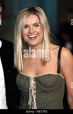 KATY HILL MEURS UN AUTRE JOUR (JAMES BOND) PREMIERE LONDON Royal Albert Hall Londres Angleterre 18 Novembre 2002 Banque D'Images