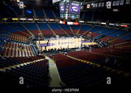 Le 27 novembre 2009, Sacramento, CA, USA ; l'intérieur de l'ARCO Arena avant le match entre les New Jersey Nets et les Sacramento Kings. Sacramento a battu New Jersey 109-96. Banque D'Images