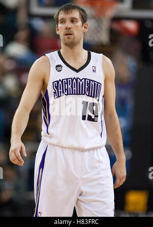 Le 27 novembre 2009, Sacramento, CA, USA ; Beno Udrih Sacramento Kings guard (19) au cours du troisième trimestre contre les Sacramento Kings, à l'ARCO Arena. Sacramento a battu New Jersey 109-96. Banque D'Images