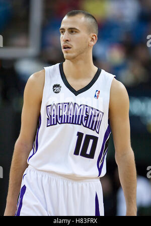 27 novembre 2009 ; Sacramento, CALIFORNIE, États-Unis; les Sacramento Kings gardent Sergio Rodriguez (10 ans) lors du quatrième quart-temps contre les nets du New Jersey à l'ARCO Arena. Sacramento bat le New Jersey 109-96. Banque D'Images