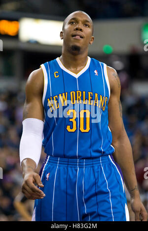29 novembre, 2009 ; Los Angeles, CA, USA, New Orleans Hornets avant David West (30) au cours du troisième trimestre contre les Sacramento Kings, à l'ARCO Arena. Sacramento a défait la Nouvelle-orléans 112-96. Banque D'Images