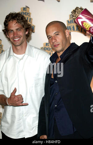 PAUL WALKER ET VIN DIESEL 2002 MTV Movie Awards PRESS ROOM Shrine Auditorium CENTRE-VILLE DE LOS ANGELES USA 01 Juin 2002 Banque D'Images