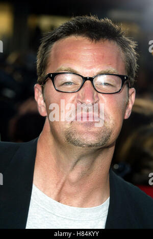 MATTHEW PERRY MEN IN BLACK II PREMIERE LOS ANGELES MANN VILLAGE THEATRE WESTWOOD LOS ANGELES USA 26 Juin 2002 Banque D'Images