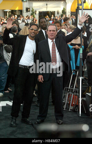 WILL SMITH et Tommy Lee Jones MEN IN BLACK II PREMIERE LOS ANGELES MANN VILLAGE THEATRE WESTWOOD LOS ANGELES USA 26 juin 200 Banque D'Images