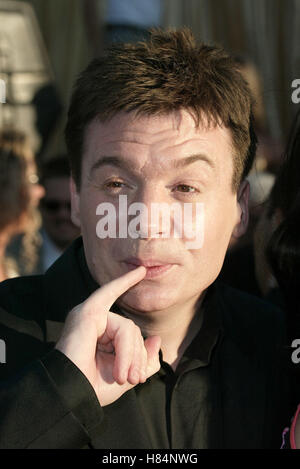 MIKE MYERS Austin Powers in Goldmember PREMIERE UNIVERSAL AMPHITHEATRE UNIVERSAL CITY LA USA 22 Juillet 2002 Banque D'Images