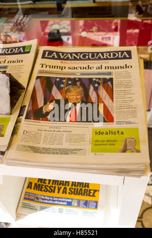 Barcelone, Espagne. 10 Nov, 2016. La victoire de l'DonaldTrump 2016 élections présidentielles américaines, documenté sur la couverture de la presse espagnole, Barcelone, novembre 2016. Credit : deadlyphoto.com/Alamy Live News Banque D'Images