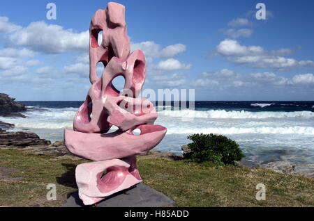 Sydney, Australie - Oct 23, 2016. Sylvain Wigley : Osselets Vénus combinaison. Sculpture par la mer le long de la Bondi à Coo Banque D'Images