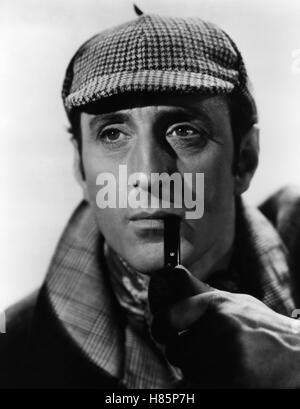 Sherlock Holmes : Die Geheimwaffe, (SHERLOCK HOLMES ET L'ARME SECRÈTE) USA 1942, Regie : Roy William Neill, Basil Rathbone, Ausdruck : Mütze, Pfeife Banque D'Images