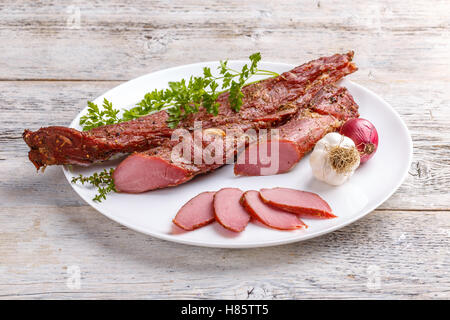 Filet de porc épicé et fumé, séché à l'air Banque D'Images