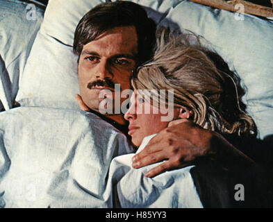 Doktor Schiwago, (Docteur Jivago) USA 1965, Regie : David Lean, Omar Sharif, Julie Christie, Ausdruck : Bett, Paar Banque D'Images