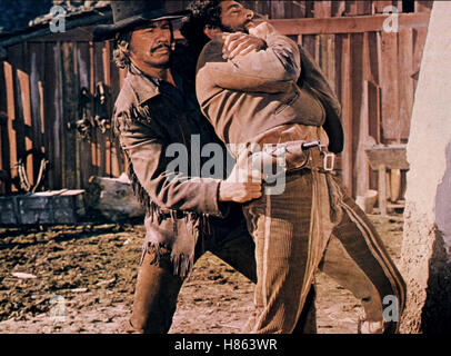 Rivalen unter roter Sonne, (SOLEIL ROUGE) F-IT 1971, Regie : Terence Young, Charles BRONSON, Ausdruck : Schießen Banque D'Images