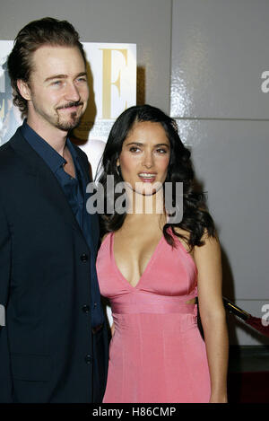 EDWARD NORTON & Salma Hayek FRIDA FILM PREMIERE LA COUNTY MUSEUM OF ART LOS ANGELES USA 14 Octobre 2002 Banque D'Images