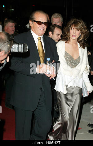 JACK NICHOLSON & Lara Flynn Boyle A PROPOS DE SCHMIDT LA PREMIERE ACADEMY OF MOTION PICTURE ARTS & SCIENCES LA BEVERLY HILLS 12 Dec Banque D'Images