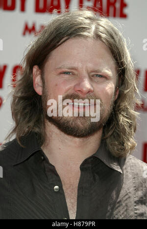 STEVE ZAHN DADDY DAY CARE PREMIERE FILM NATIONAL MANN WESTWOOD LOS ANGELES USA 04 mai 2003 Banque D'Images