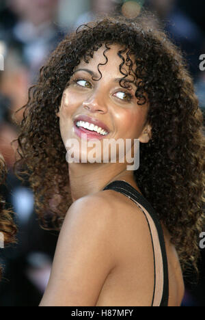 Noémie LENOIR FESTIVAL DU FILM DE CANNES CANNES FRANCE 14 Mai 2003 Banque D'Images