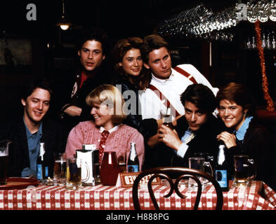 Feu de Saint-Elme - Die Leidenschaft brennt tief, (ST. ELMO'S FIRE) USA 1985, Regie : Joel Schumacher, ROB LOWE, DEMI MOORE, Emilio Estevez, Andrew McCARTHY, Mare Winningham, JUDD NELSON, ALLY SHEEDY, Ausdruck : Tisch, Gelage Banque D'Images