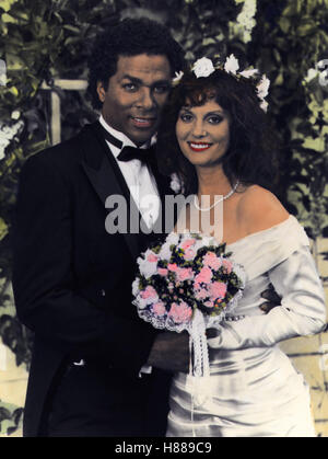 Kampf um Jenny, (UN COMBAT POUR JENNY) USA 1986, Regie : Gilbert Moses, PHILIP MICHAEL THOMAS, LESLEY ANN WARREN, Ausdruck : Hochzeit, Brautpaar, Blumenstrauß Banque D'Images