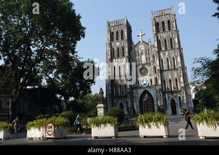 Cathédrale St Joseph sur Nha Tho street à Hanoi. Banque D'Images