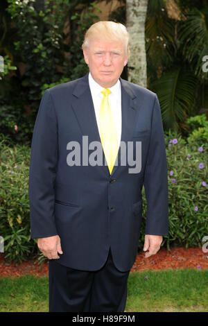 PALM BEACH, Floride - Le 05 janvier : L'atout de Donald Trump 2014 assiste au Grand Prix sur invitation au Club Mar-a-Lago le 5 janvier 2014 à Palm Beach, en Floride. Credit : mpi04/MediaPunch Banque D'Images