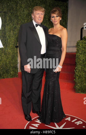 Donald Trump et Melania Trump en 2011 Vanity Fair Oscar Party Hosted by Graydon Carter au Sunset Tower Hotel de West Hollywood, Californie. 27 février, 2011 © MPI22 / MediaPunch Inc. Banque D'Images