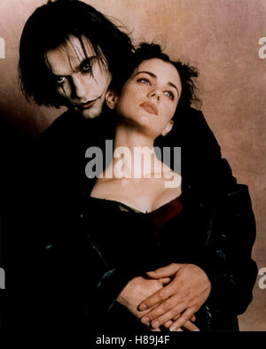 Le corbeau - Die Rache der Krähe, (THE CROW - La cité des anges) USA 1996, Regie : Tim Pope, Vincent PEREZ, Mia Kirshner, Ausdruck : Umarmung Banque D'Images