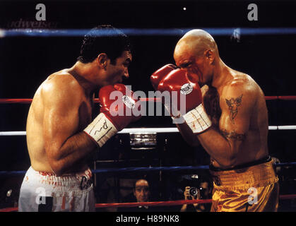 Éliminé - Eine Freundschaft, schlagkräftige (JOUER À L'OS) USA 1999, Regie : Ron Shelton, Antonio Banderas, Woody Harrelson, Ausdruck : Boxer, Boxhandschuh, Boxkampf, Boxring Glatze, Banque D'Images