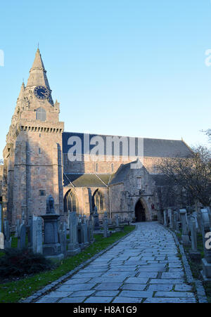 Les deux flèches de la quatorzième siècle Cathédrale St Machar, Aberdeen, Écosse Banque D'Images