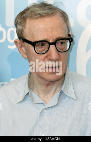 WOODY ALLEN N'IMPORTE QUOI D'AUTRE PHOTOCALL 60ème FESTIVAL DU FILM DE VENISE ITALIE 27 Août 2003 Banque D'Images