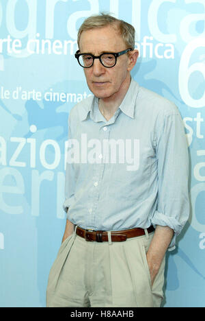 WOODY ALLEN N'IMPORTE QUOI D'AUTRE PHOTOCALL 60ème FESTIVAL DU FILM DE VENISE ITALIE 27 Août 2003 Banque D'Images