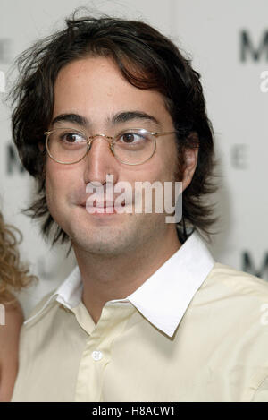 SEAN LENNON MOCA AWARD FOR DISTINGUISHED W Regent Beverly Wilshire Hotel LOS ANGELES LA USA 25 Septembre 2003 Banque D'Images