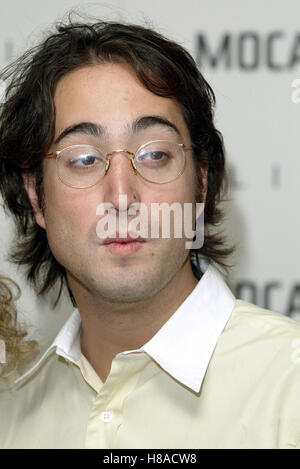 SEAN LENNON MOCA AWARD FOR DISTINGUISHED W Regent Beverly Wilshire Hotel LOS ANGELES LA USA 25 Septembre 2003 Banque D'Images