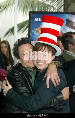 BRIAN GRAZER & Mike MYERS DR. SEUSS' THE CAT IN THE HAT CITYWALK UNIVERSAL STUDIOS LA USA 08 novembre 2003 Banque D'Images