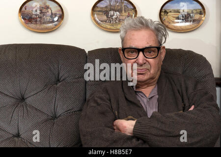 86-year old man avec le diabète de type 2 Banque D'Images