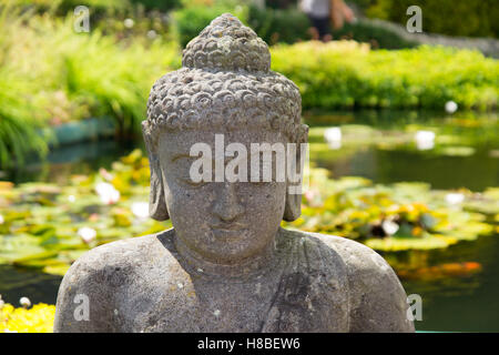 Budha statue femme portrait close up. Concept : la méditation, la religion, l'ancien. Banque D'Images