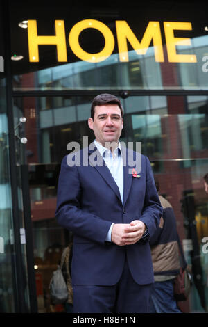 Andy Burnham arrive à parler lors d'un événement à Manchester où il a lancé sa campagne électorale pour devenir maire de Greater Manchester. Banque D'Images