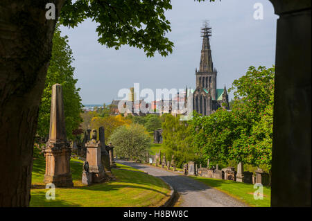 À l'égard de la cathédrale St Mungo's Glasgow de la Nécropole de l'Est Banque D'Images