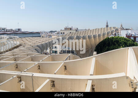 Metropol Parasol dans Viewpoint Encarnation Square, Séville, Espagne. Mirador Metropol Parasol situado en la plaza Encarnación Banque D'Images