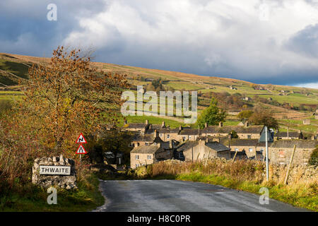 Le Village de Thwaite dans Swaledale dans le Yorkshire Dales, North Yorkshire Angleterre UK Banque D'Images