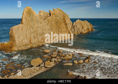 Plage de La Arnia, Liencres, Cantabrie, Espagne. Banque D'Images