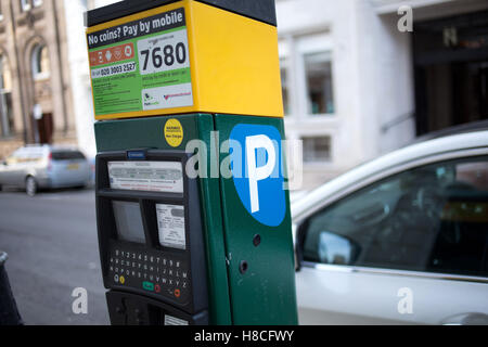 Un parcomètre à Waterloo Street, Birmingham City Centre. Banque D'Images