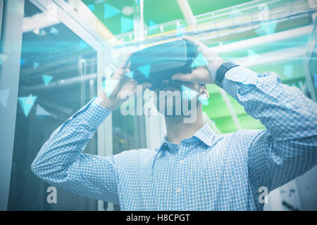 Image composite de l'écran avec des petites pyramides technique Banque D'Images