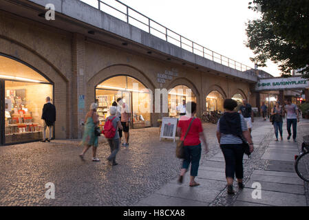 Savignyplatz Berlin célèbre livre shop Bücherbogen,Savigny Platz Place Charlottenburg Wilmersdorf Banque D'Images