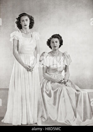 Princesse Margaret, à gauche, et princesse Elizabeth, future reine Elizabeth II, à droite, en 1946. Princesse Margaret, Margaret Rose, 1930 – 2002, appelée princesse Margaret Rose. Fille plus jeune du roi George VI et de la reine Elizabeth. Princesse Elizabeth, future Elizabeth II, 1926 - 2022. Reine du Royaume-Uni, du Canada, de l'Australie et de la Nouvelle-Zélande. Banque D'Images